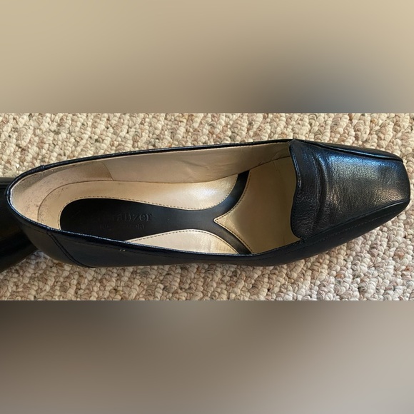 Naturalizer Black Fuller Loafer, Size 8.5 W - Picture 6 of 11